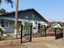 Casa SEMI MOBILIADA de 2 dormitórios EM TERRENO ÚNICO Bairro Olarias - Lajeado - RS