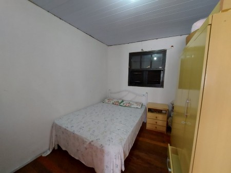 Casa SEMI MOBILIADA de 2 dormitórios EM TERRENO ÚNICO Bairro Olarias - Lajeado - RS