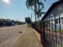 Casa SEMI MOBILIADA de 2 dormitórios EM TERRENO ÚNICO Bairro Olarias - Lajeado - RS